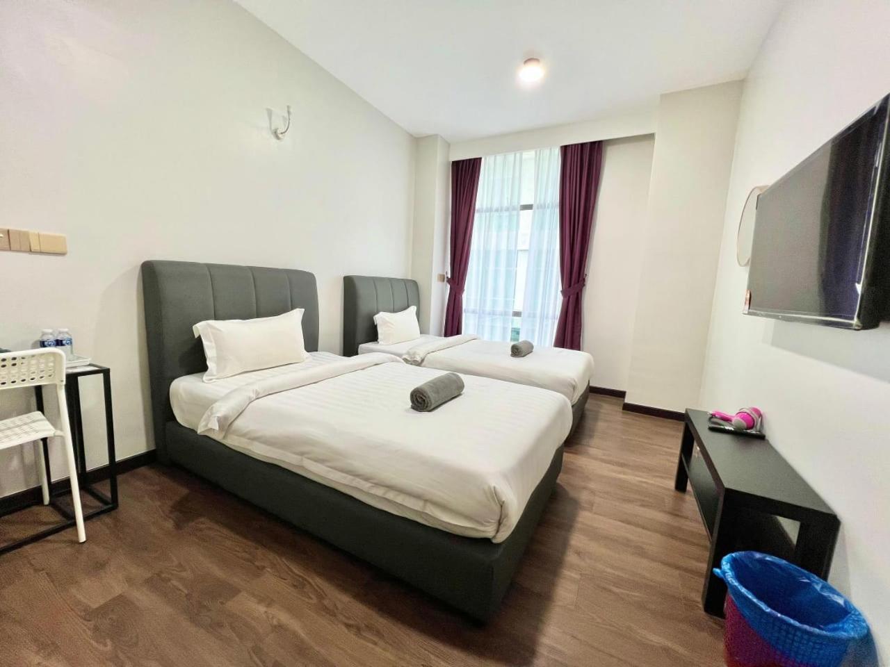 New Margo Hotel Kk Kota Kinabalu Buitenkant foto