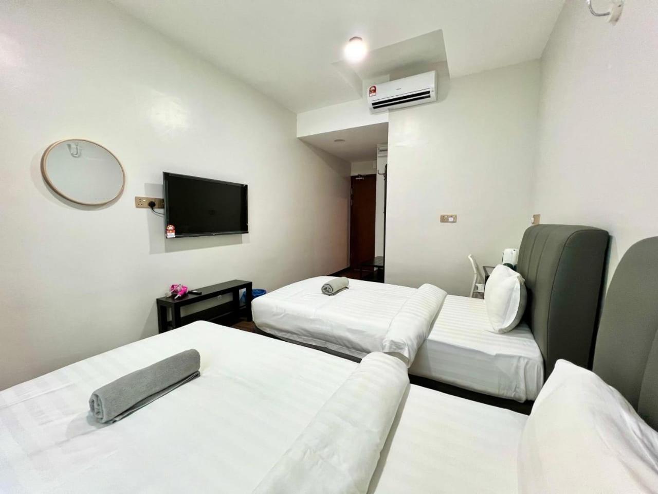 New Margo Hotel Kk Kota Kinabalu Buitenkant foto