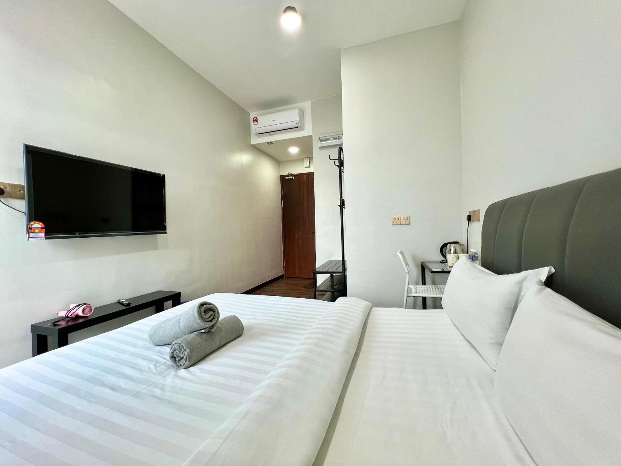 New Margo Hotel Kk Kota Kinabalu Buitenkant foto