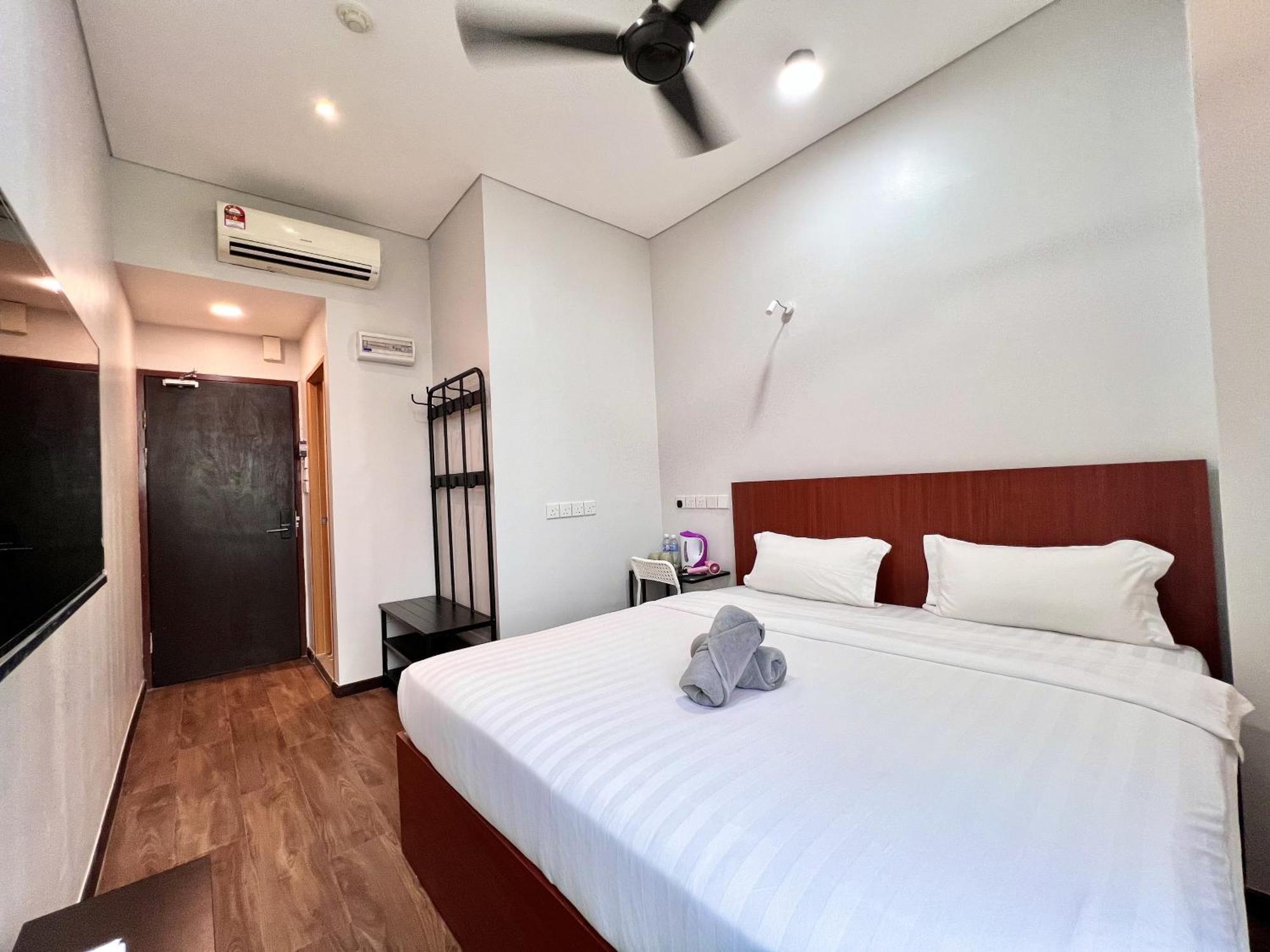 New Margo Hotel Kk Kota Kinabalu Buitenkant foto